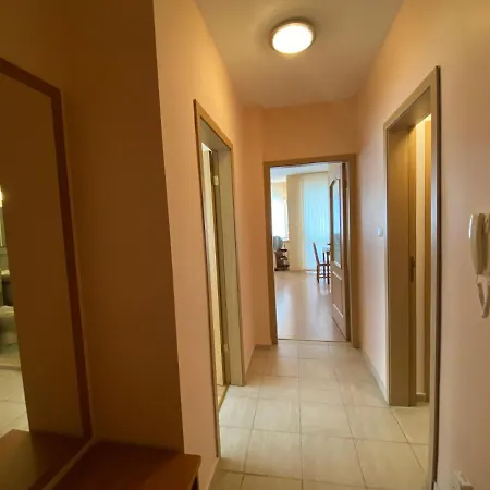 Gt Sunny Lägenhet Slăntjev Brjag